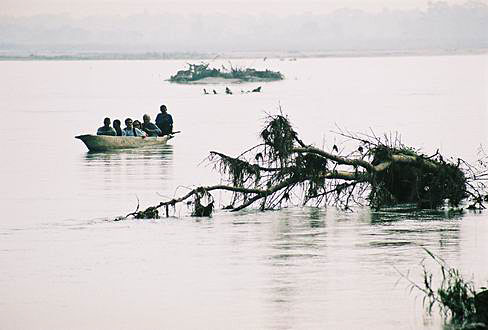 
Chitwan, Rapti River canoeing.
