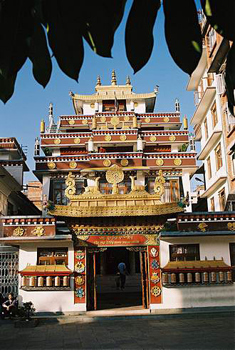 
Buddhist gompa near Kathesimbu stupa (entrance from Indra Chowk street).
